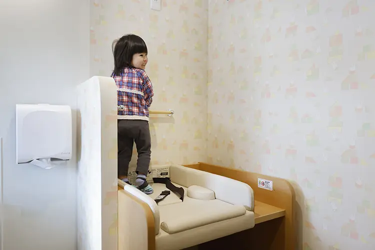 小さなお子様をお連れの方へ